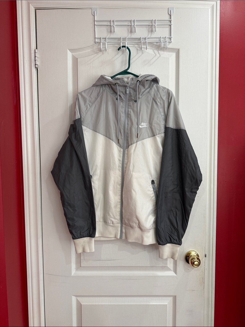 Nike Men’s Colorblock Hooded Windbreaker — Light Gray, White & Black